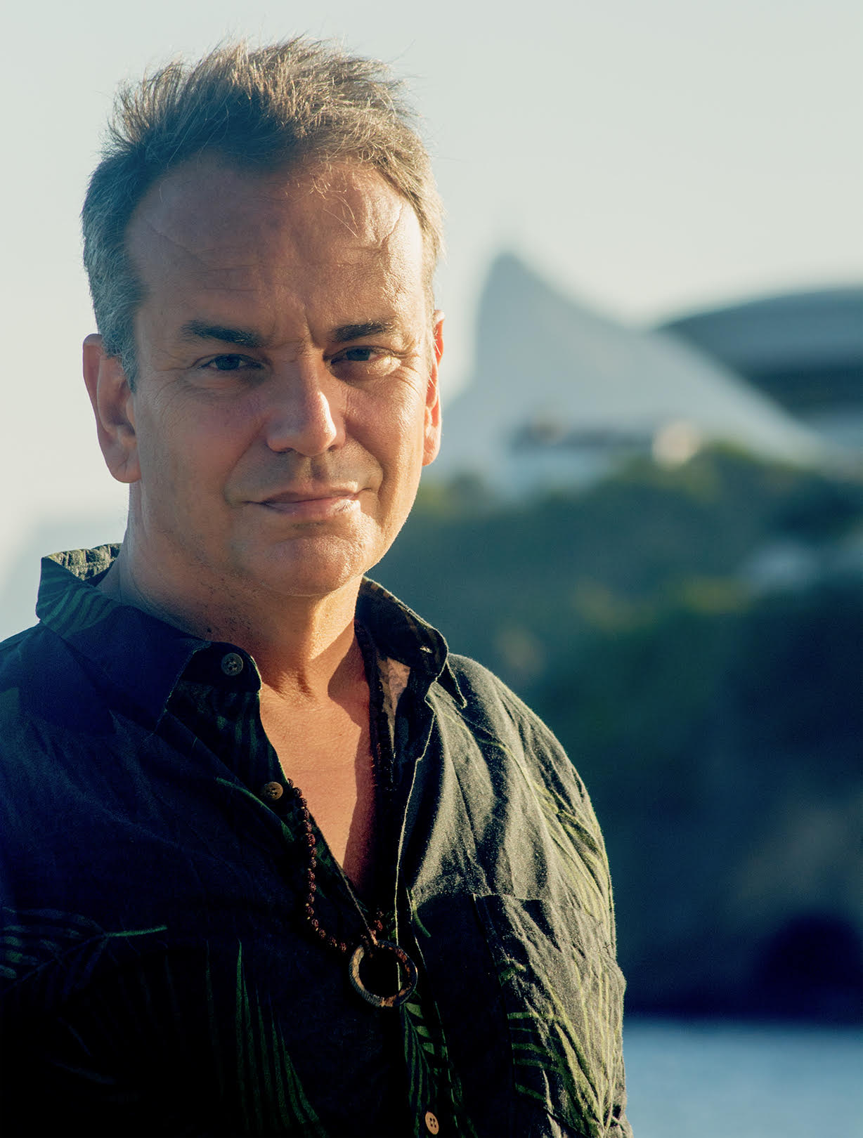 Luiz Bhering - Artist Portrait