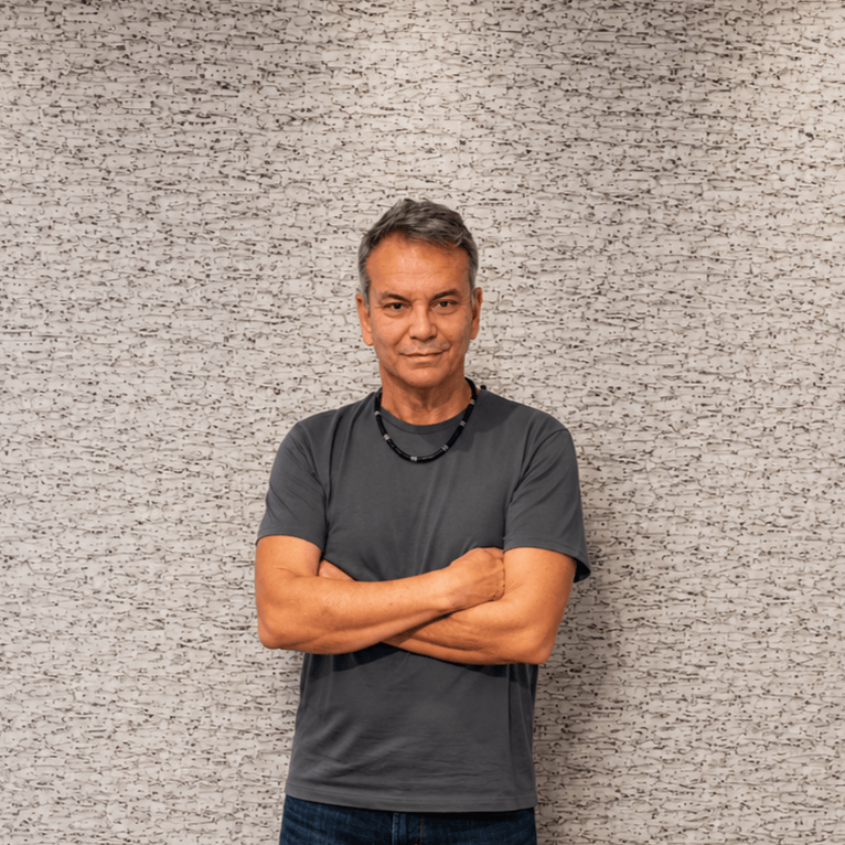Luiz Bhering - Artist Portrait